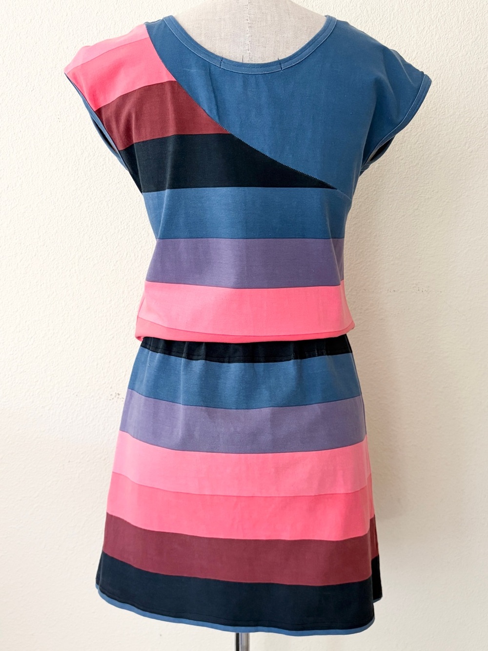 Marc by Marc Jacobs Colorblock Stripe Dress Size L Pink Blue Pocket Drawstring - Picture 2 of 7